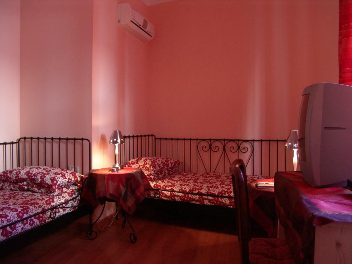 Bed and Breakfast I Colori Di Sara à Catane Extérieur photo