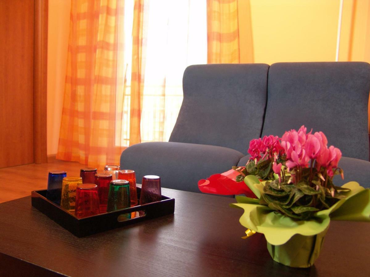 Bed and Breakfast I Colori Di Sara à Catane Extérieur photo